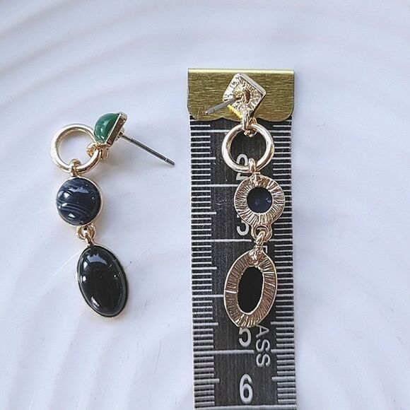 Lot of 2 | Vtg gold tone faux stone earrings - Picture 8 of 13